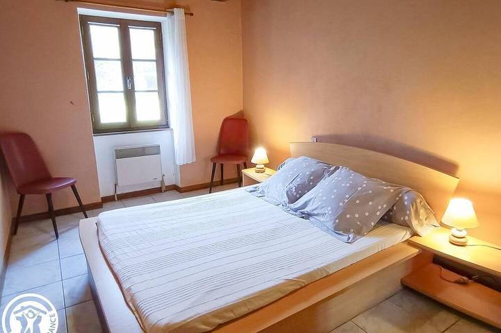 Location de vacances pour 6 personnes, avec jardin à Varaire - 3