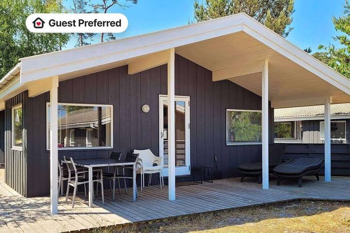 Ferienhaus für 8 Personen, mit Sauna und Terrasse sowie Whirlpool auf Bornholm