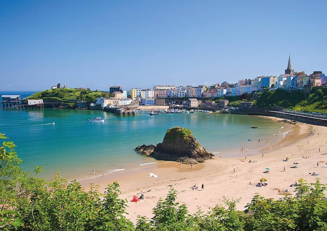 Shell Cottage - 2 Bedroom Holiday Home - Tenby in Tenby, Pembrokeshire