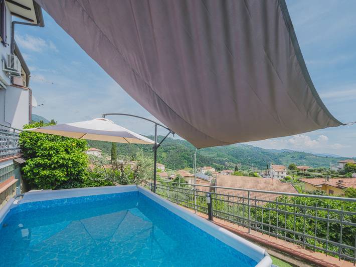 Location de vacances pour 6 personnes, avec piscine ainsi que terrasse et jardin dans Corsanico Bargecchia - 2
