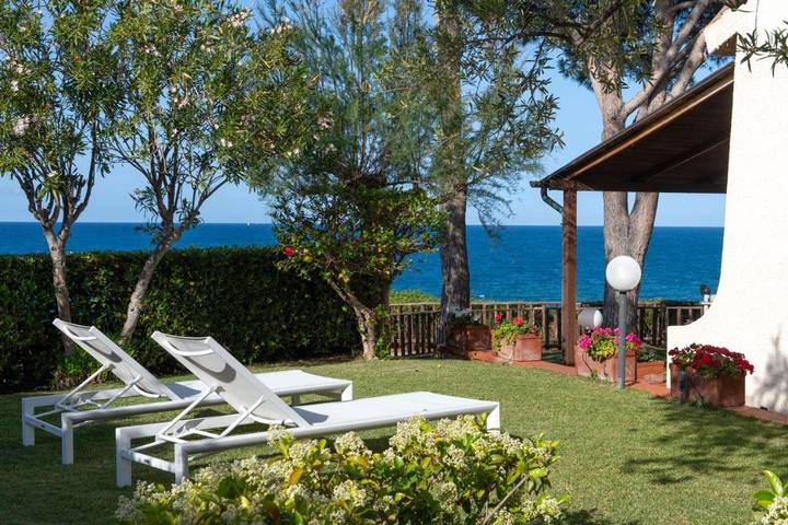Villa per 6 persone, con terrazza e giardino nonché idromassaggio in Cefalù (Comune)