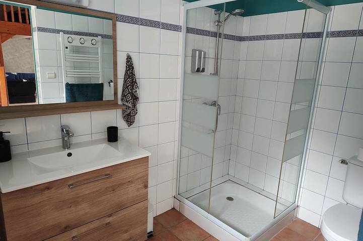 Gîte pour 6 personnes, avec terrasse, animaux acceptés à Le Fouilloux - 3