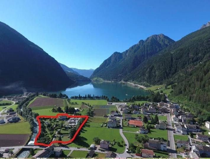 Ferienhaus für 4 Personen, mit Balkon und Terrasse sowie Garten und Seeblick in Val Poschiavo