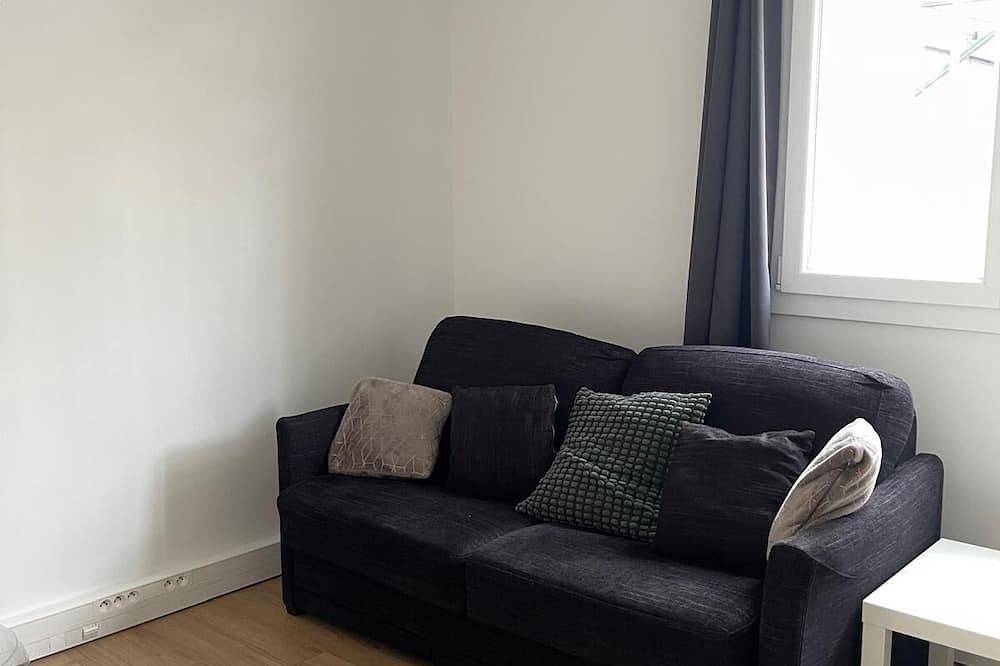 Entire apartment, Appartement Spacieux à 5 Minutes de Paris in Montrouge, Hauts-de-Seine