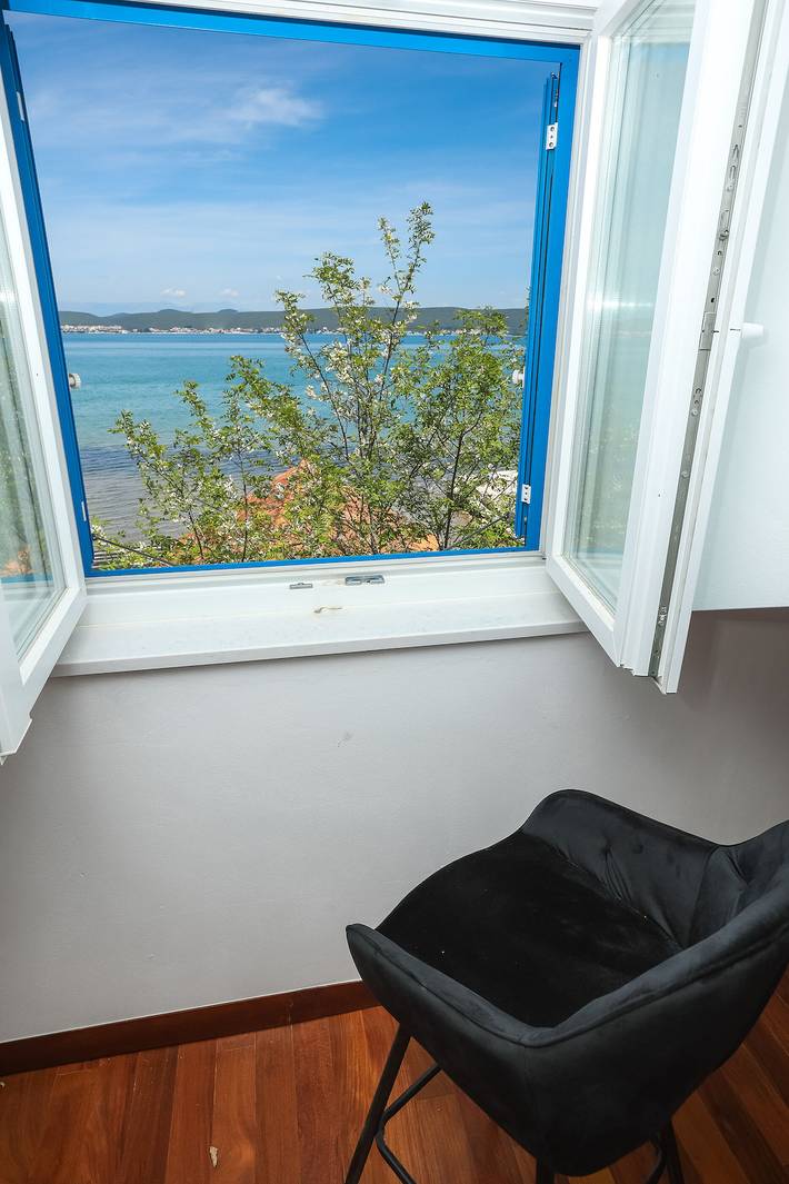 Ganze Wohnung, Apartments Seafront in Nevidane, Pasman