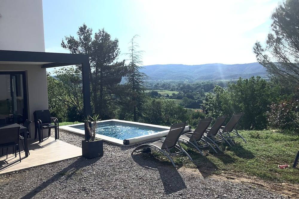 Maison de 6 Personnes Avec Piscine à 10 mn à Pied d’un Site Classé in Chauzon, Ardèche