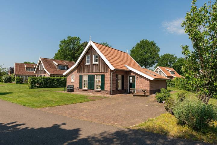 Ferienhaus für 6 Personen, mit Terrasse und Garten - 1