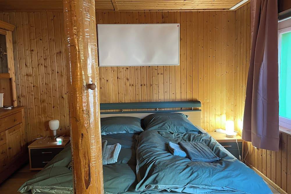 Gemütliche Waldhütte am Bergbach im Sächsischen Schweiz mit großem Garten in Hohnstein, Elbsandsteingebirge