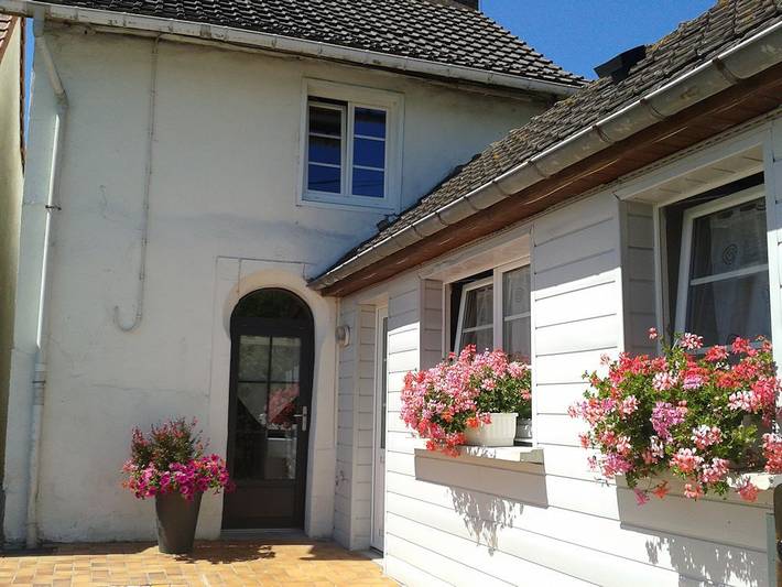 Gîte pour 6 personnes, avec terrasse et jardin