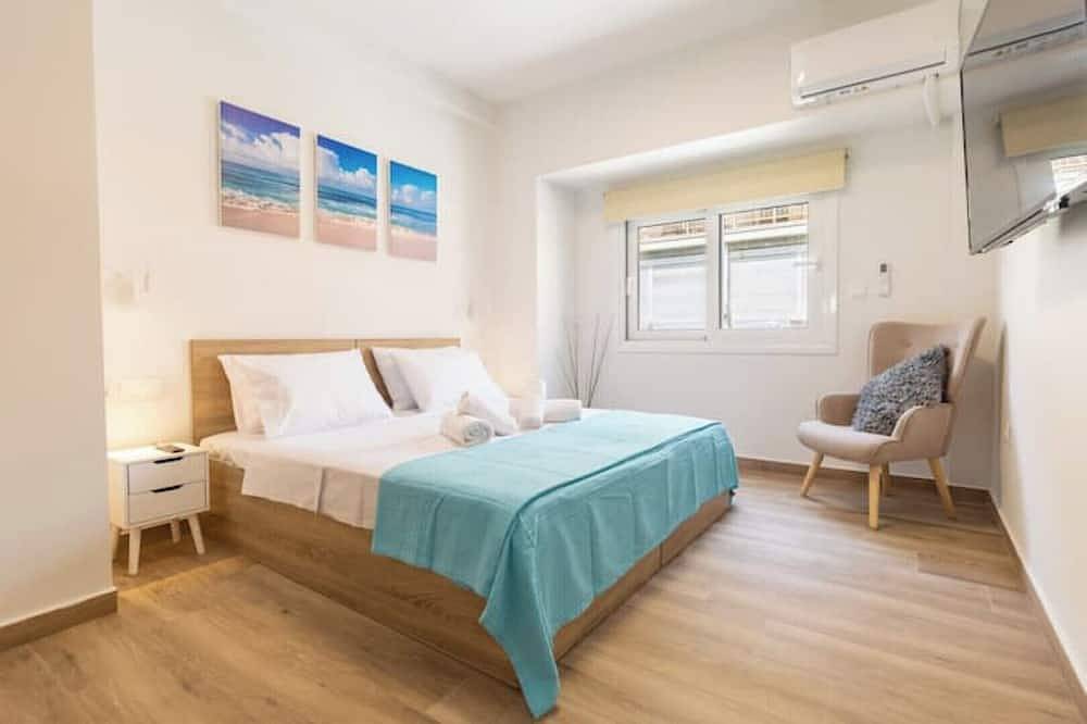 Entire apartment, A+ Lux, Athens center, Syntagma! Work or play. in Central Section of Athens, Athens