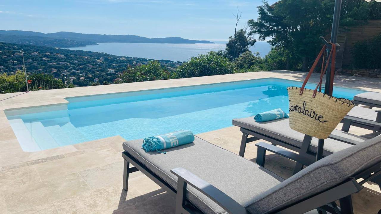 Villa Cacharelle Vue Mer Piscine in Cavalaire-sur-Mer, Côte méditerranéenne (France)