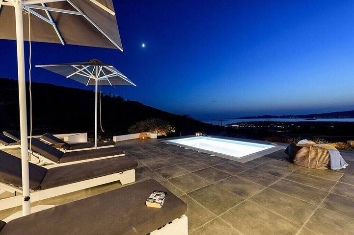 Location de vacances pour 10 personnes, avec jardin et balcon dans Aliki - 2