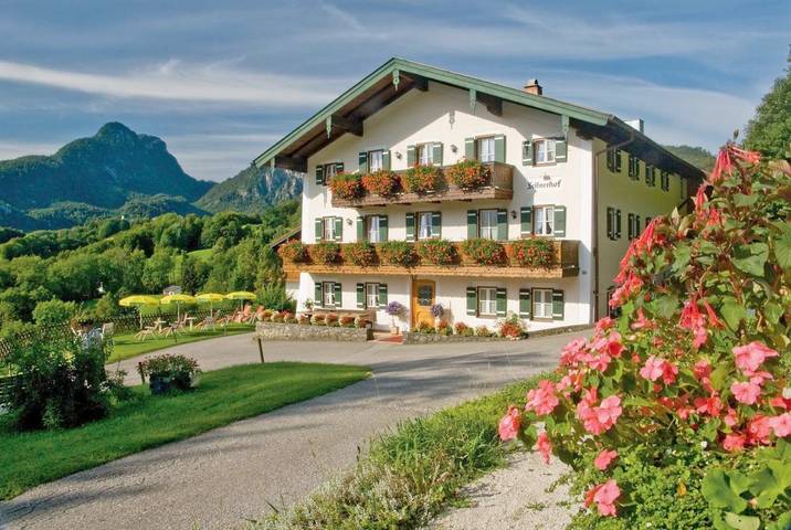 BnB, mit Terrasse und Garten sowie Ausblick in Bad Reichenhall
