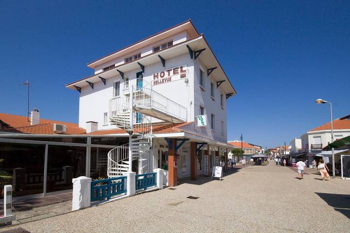 Hôtel pour 4 personnes, avec terrasse