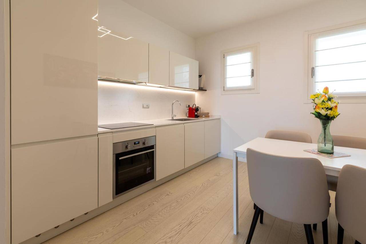 Cały apartament, Portopiccolo Avolare Apartments in Borgo, beach included in Sistiana, Duino-Aurisina