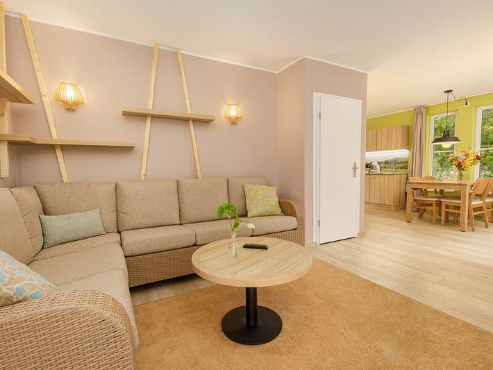 Villa für 4 Personen, mit Terrasse und Pool im Sauerland
