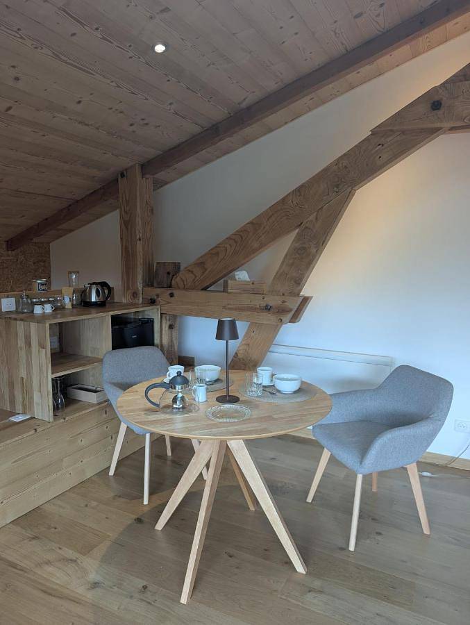 Location de vacances pour 2 personnes, avec Balcon et Terrasse ainsi que Jardin et Vue à Royère-de-Vassivière - 4