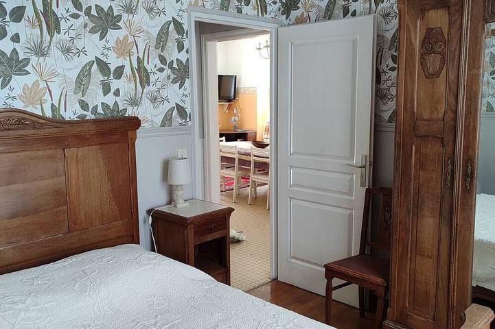 Gîte pour 7 personnes, avec terrasse et jardin à Rédené - 4