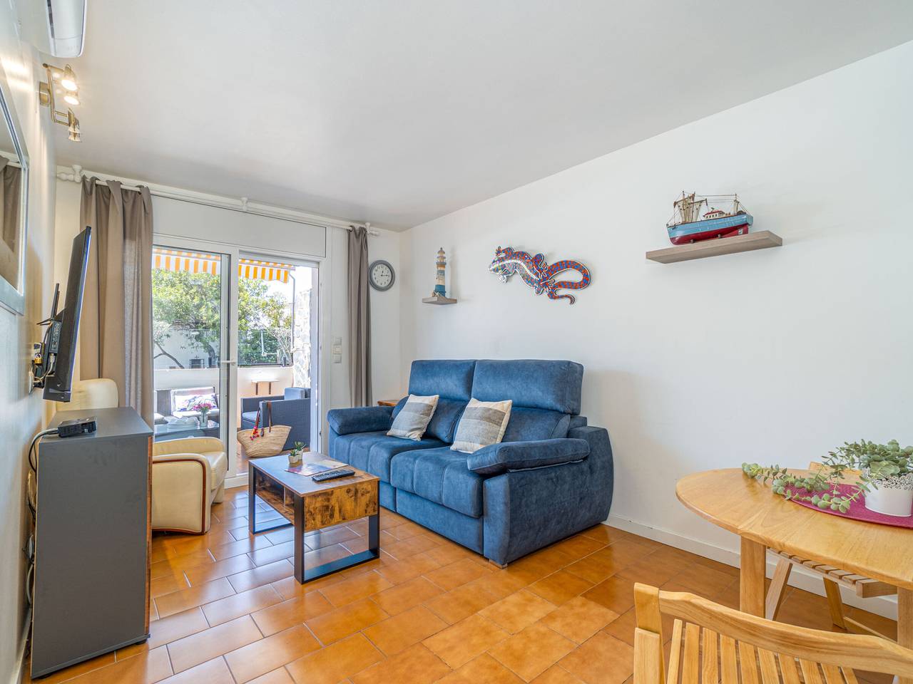 Apartamento entero, Apartamento cómodo de 2 dormitorios, amplia terraza, se admiten mascotas in Ampuriabrava, Alt Empordà