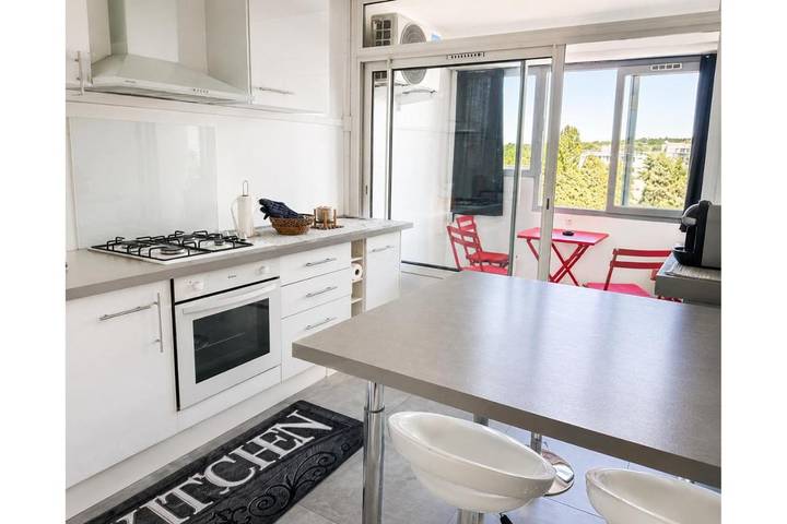 Gîte pour 4 personnes, avec Balcon et Vue à Saint-Priest - 2