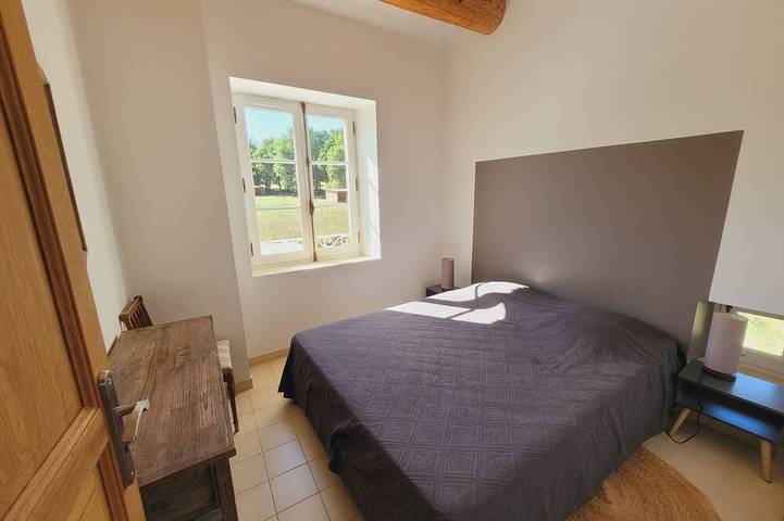 Location de vacances pour 6 personnes, avec terrasse et jardin, animaux acceptés à Revest-des-Brousses - 2