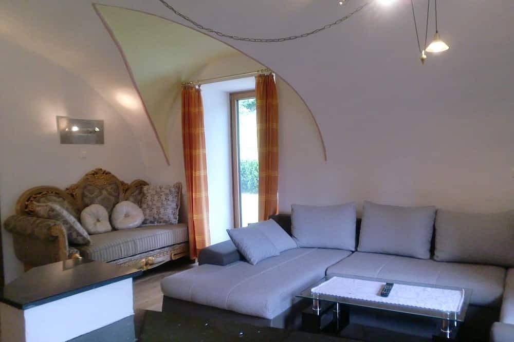 Ganze Wohnung, Garten-Appartement mit Bergblick in Kreuzeckgruppe, Dellach im Drautal