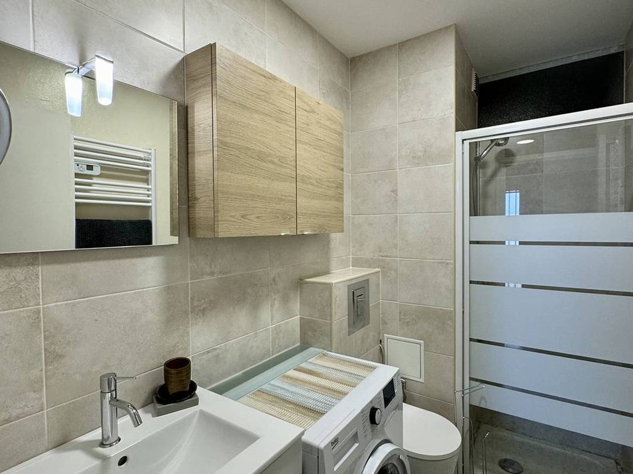 Ganze Wohnung, Wohnung für 4 Personen mit Terrasse, Klimaanlage, Parkplatz, 200m zum Strand in Le Barcarès, Côte d'Améthyste