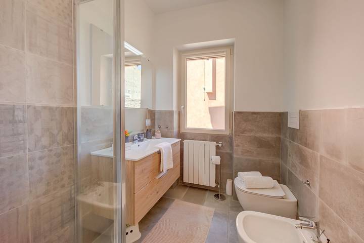 Appartement entier, Henry-Historic Center 300m From Lake in San Felice del Benaco, Montagnes autour du lac de Garde