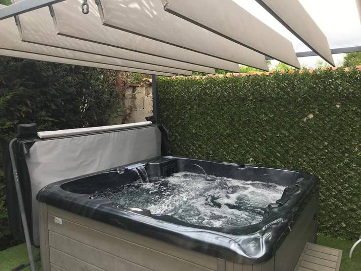 Location de vacances pour 6 personnes, avec jardin et jacuzzi dans Saint-Gervazy - 4