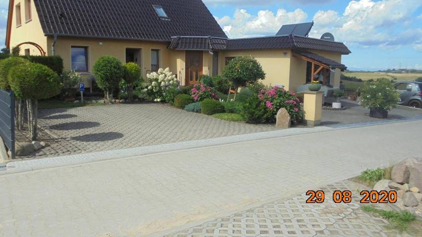 Ferienwohnung für 5 Personen, mit Terrasse und Garten sowie Ausblick