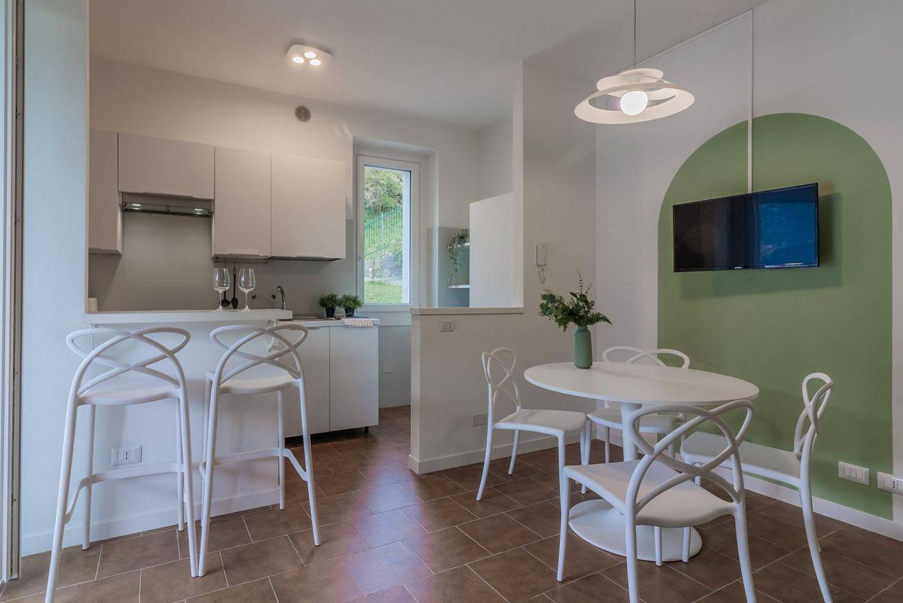 Appartement entier, Appartement de vacances pour 2 personnes avec piscine in Carvagnana (Lezzeno), Lezzeno