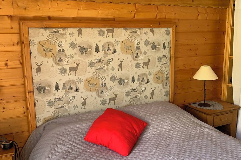 Entire apartment, Apartment in a chalet at the foot of the slopes in Valfréjus, Modane