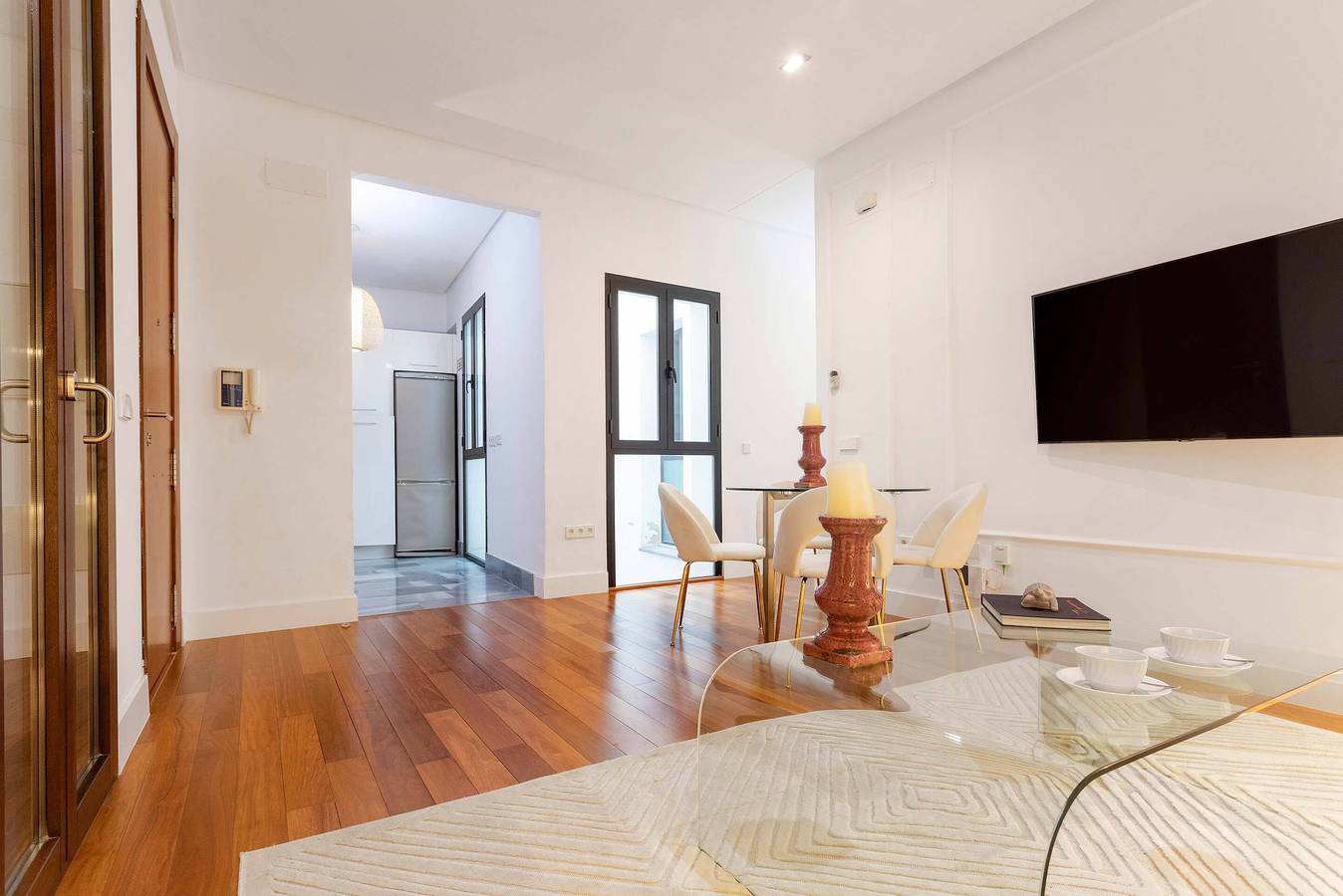 Entire apartment, Modern apartment in Seville. Corral del Rey Ii in Casco Antiguo, Sevilla