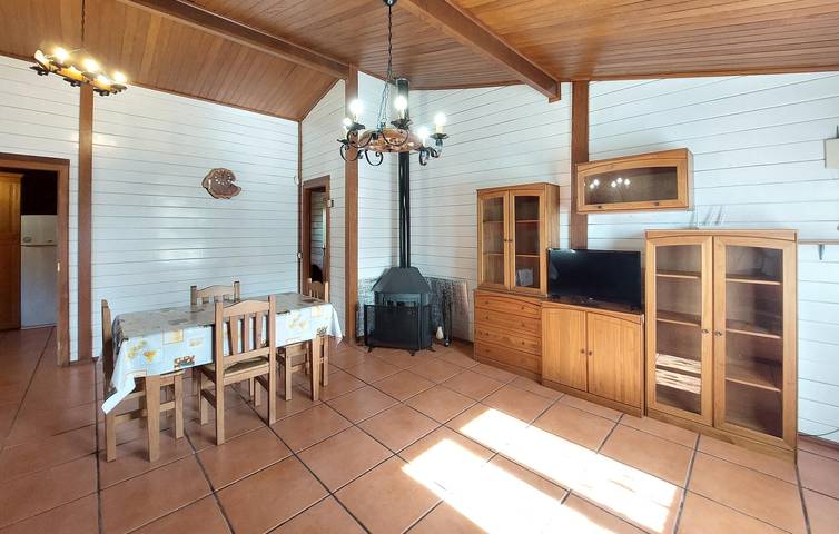 Riverside Retreat con piscina y terraza - a 2,5 km del Barranc de Bota in Turís, Provincia de Valencia