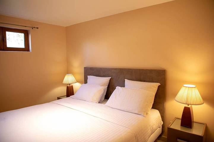 Gîte pour 4 personnes, avec balcon à Caseneuve - 2