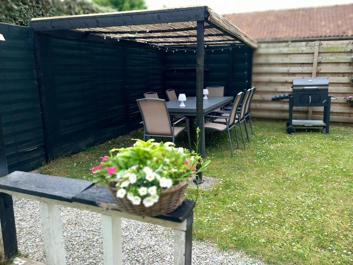 Appartement de vacances pour 8 personnes, avec sauna et terrasse ainsi que jardin et jacuzzi