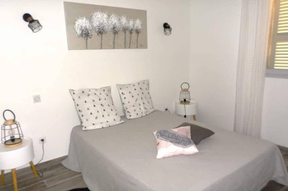 Villa with sea and nature view, available in August! in Sollacaro, Sartène und Umgebung