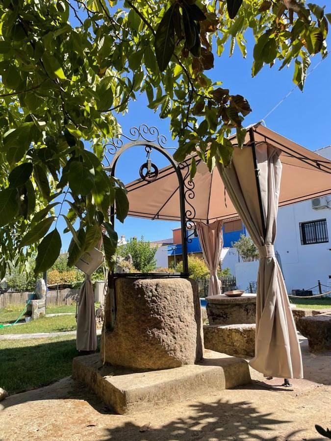 Apartamento de vacaciones para 4 personas, con piscina además de vistas y jardín, Se admiten mascotas en Extremadura - 2