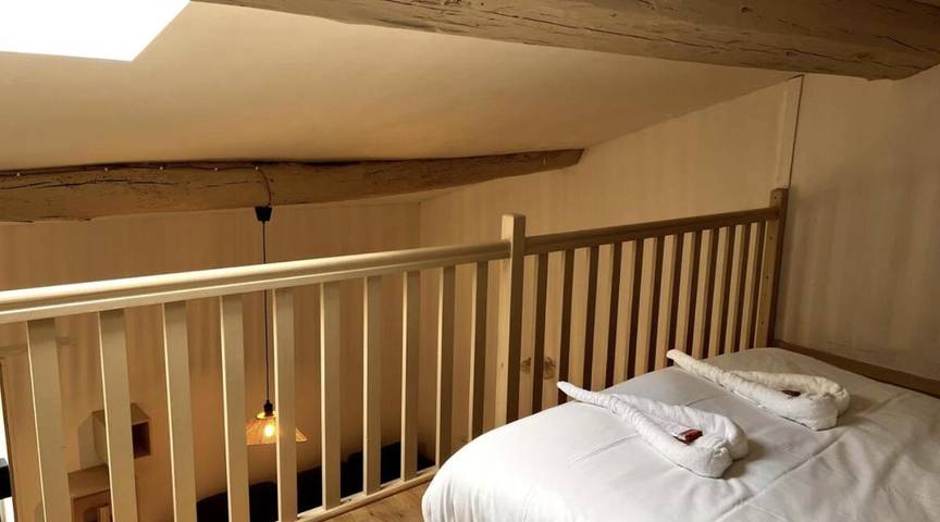 Gîte pour 4 personnes, avec jardin et vue dans La Roche de Solutré - 2