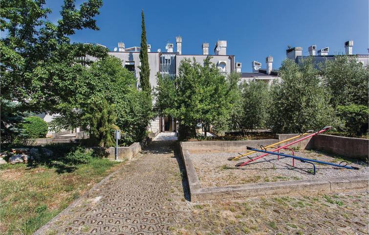 Ferienwohnung für 4 Personen, mit Terrasse in Njivice