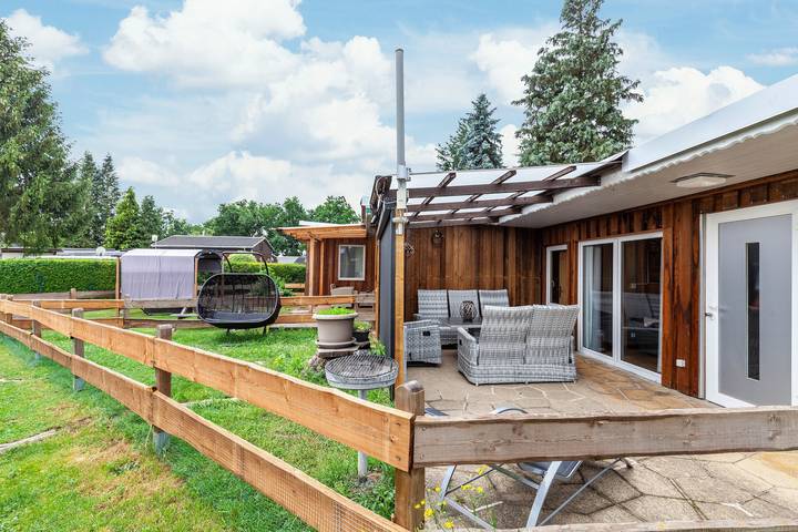 Ferienhaus für 4 Personen, mit Garten und Sauna in Saaleland