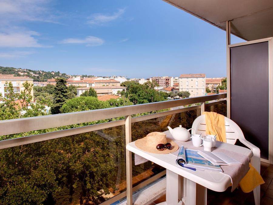 Pierre & Vacances Résidence Les Platanes - Studio 4 personnes - 1 coin nuit - Terrasse ou balcon in Sainte-Maxime, Côte méditerranéenne (France)