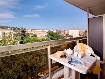 Camping pour 4 Personnes dans Sainte-Maxime, Région de Draguignan, Photo 1