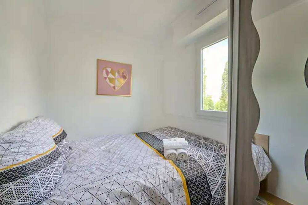 Entire apartment, Standing-4 Bedrooms -free Parking -15mn From Paris in Montmagny, Val-d'Oise