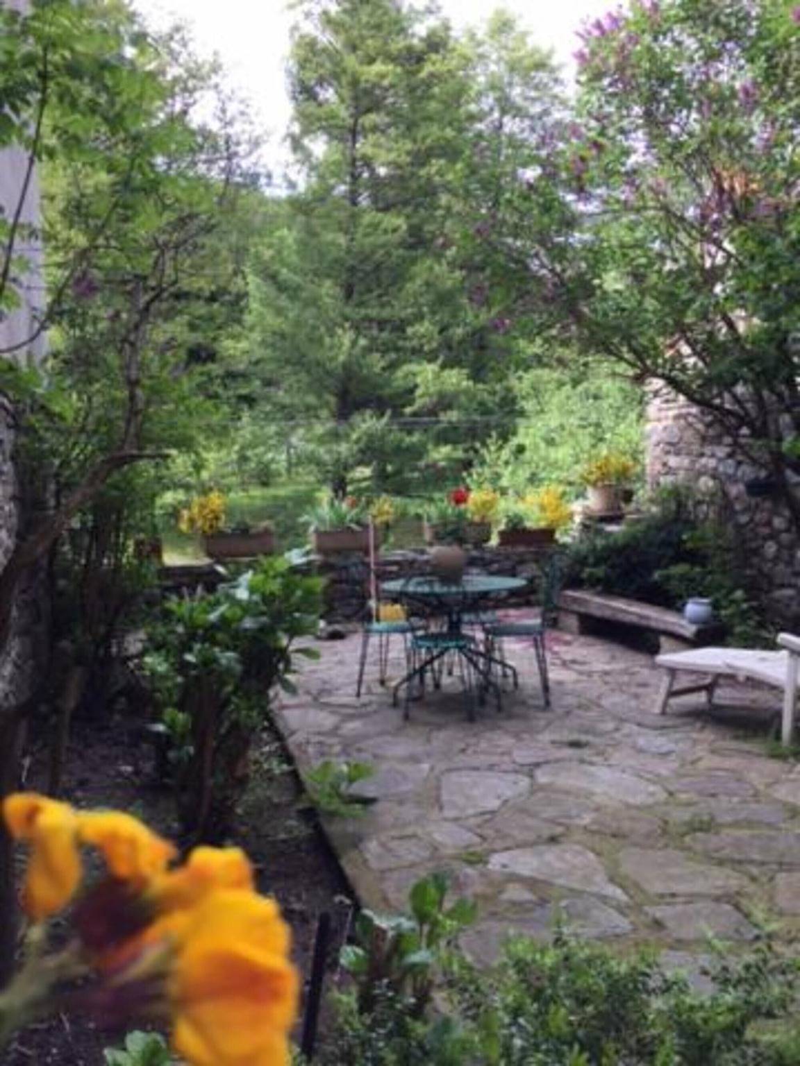 Appartement entier, Gîte De La Chatiere avec vue sur les montagnes, terrasse privée et Wi-Fi in Villefort, Parc national des Cévennes