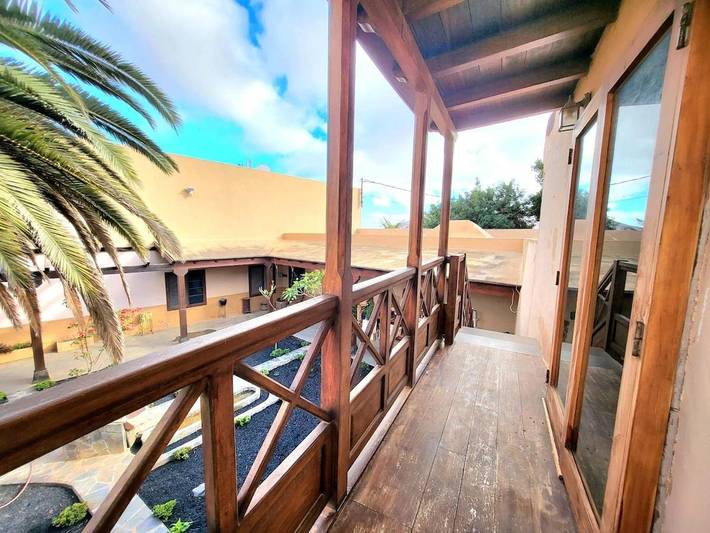 Gîte pour 5 personnes, avec jardin dans Tetir - 4