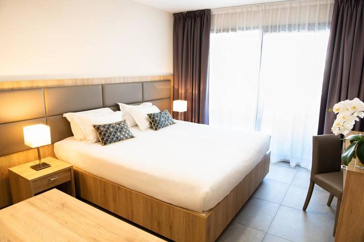 Location de vacances pour 2 personnes, avec piscine et balcon à Furiani - 3