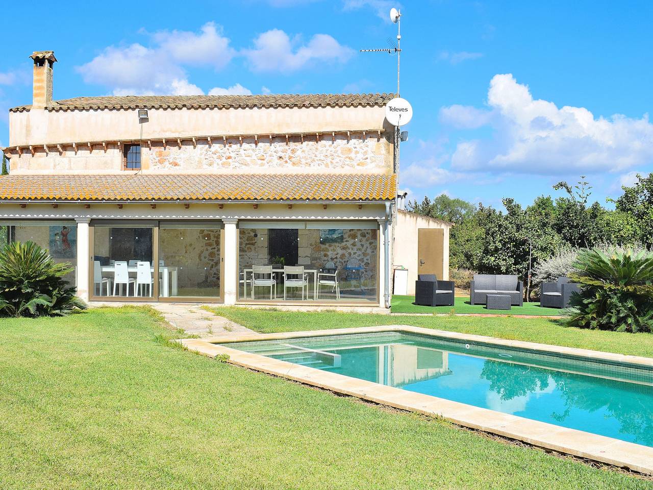 Komfortable Villa in Muro mit privatem Pool, Klimaanlage und Wlan in Muro, Mallorca Norden