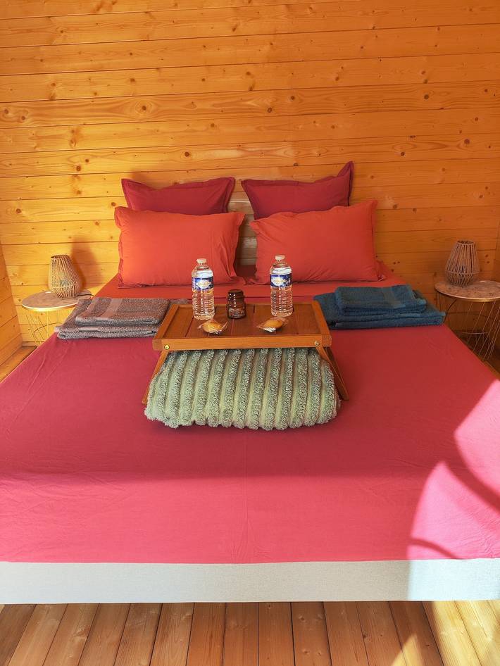 Chambre d'hôte 'Au Chant Des Oiseaux - Mésanges -' en Varen, Pizza al horno de leña in Varen, Tarn y Garona