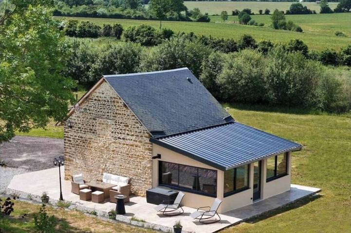 Maison de vacances pour 2 personnes, avec jardin et jacuzzi dans Orne